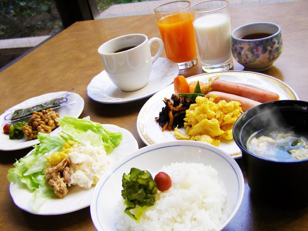 Hotel Tsubame Hills Exterior foto